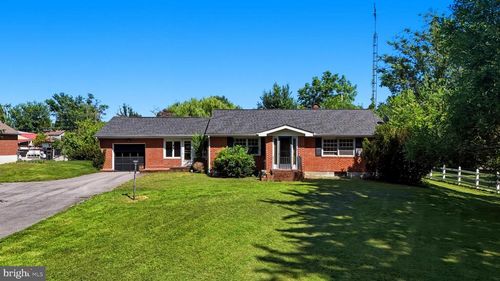 950 Williamsport Pike, Martinsburg, WV, 25404 | Card Image