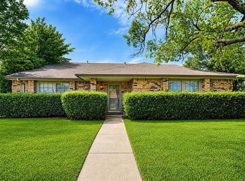 2821 Carnaby Ln, Flower Mound, TX, 75028-1521 | Card Image