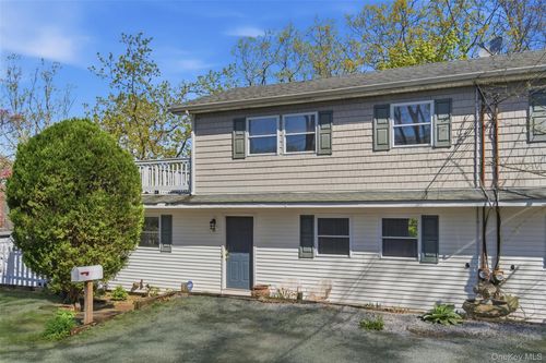 41 Potters Lane, Huntington, NY, 11743 | Card Image