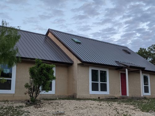 138 Hobson Ln, Center Point, TX, 78010-5470 | Card Image