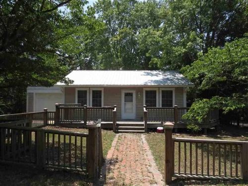 305 Summit St, Aberdeen, NC, 28315-2417 | Card Image