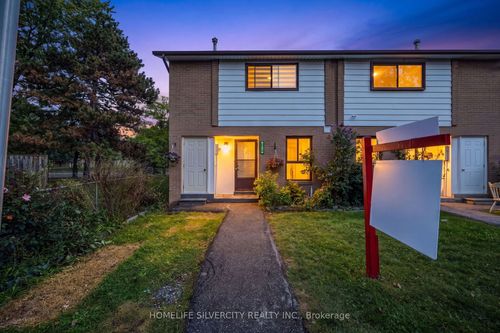 157 Fleetwood Cres, Brampton, ON, L6T2E6 | Card Image