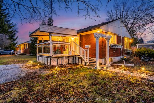 5921 Scott St, Niagara Falls, ON, L2E3B2 | Card Image