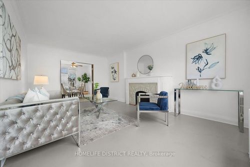 2055 Eglinton Ave W, York, ON, M6E2K4 | Card Image