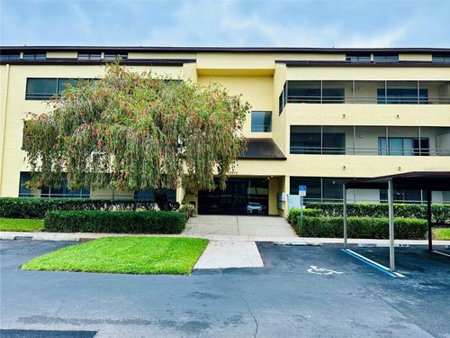 4111-13610 S Village Drive, TAMPA, FL, 33618 | Card Image