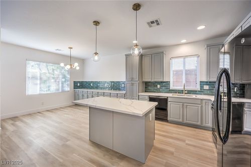 10641 Jamestown Square Ave, Las Vegas, NV, 89166-6514 | Card Image