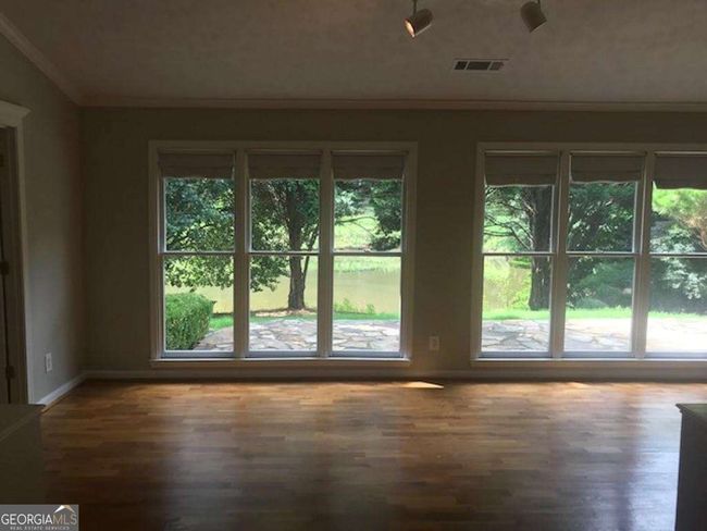 4760 Fairway View Ct, House other with 3 bedrooms, 2 bathrooms and null parking in Duluth GA | Image 4