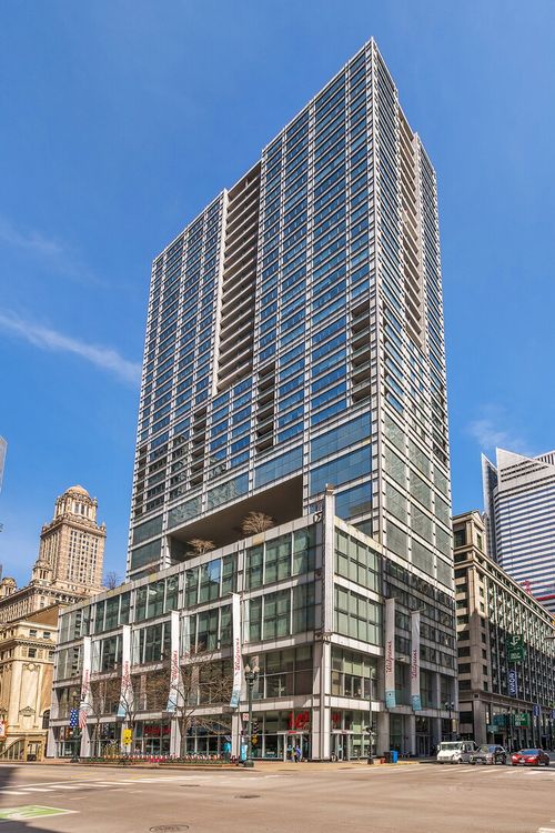 2701-8 E Randolph St, Chicago, IL, 60601-3636 | Card Image
