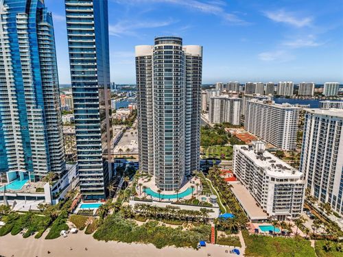704-17201 Collins Ave, Sunny Isles Beach, FL, 33160-3476 | Card Image