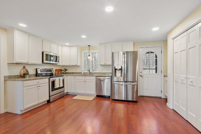 13 Brier Ln, House other with 3 bedrooms, 3 bathrooms and null parking in Derry NH | Image 7