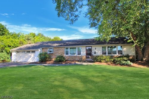 819 Lopatcong St, Belvidere, NJ, 07823-2011 | Card Image