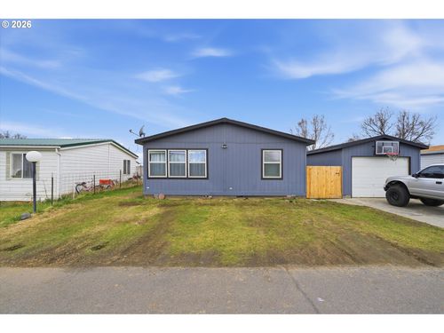 1739 Ne 2nd Pl, Hermiston, OR, 97838-1374 | Card Image