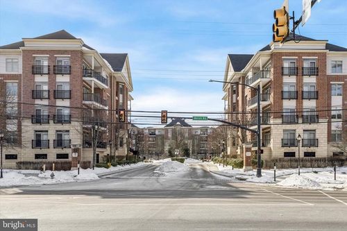 427 Carson Ter, HUNTINGDON VALLEY, PA, 19006-4720 | Card Image