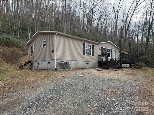 55 Twin Oaks Ln, Spruce Pine, NC, 28777-6350 | Card Image