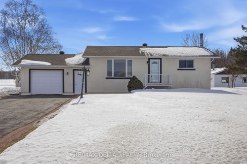 698 Baseline Rd, Clarence Creek, ON, K0A1N0 | Card Image