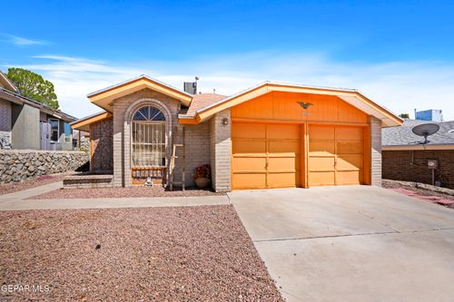 636 Abington Dr, El Paso, TX, 79912-7041 | Card Image