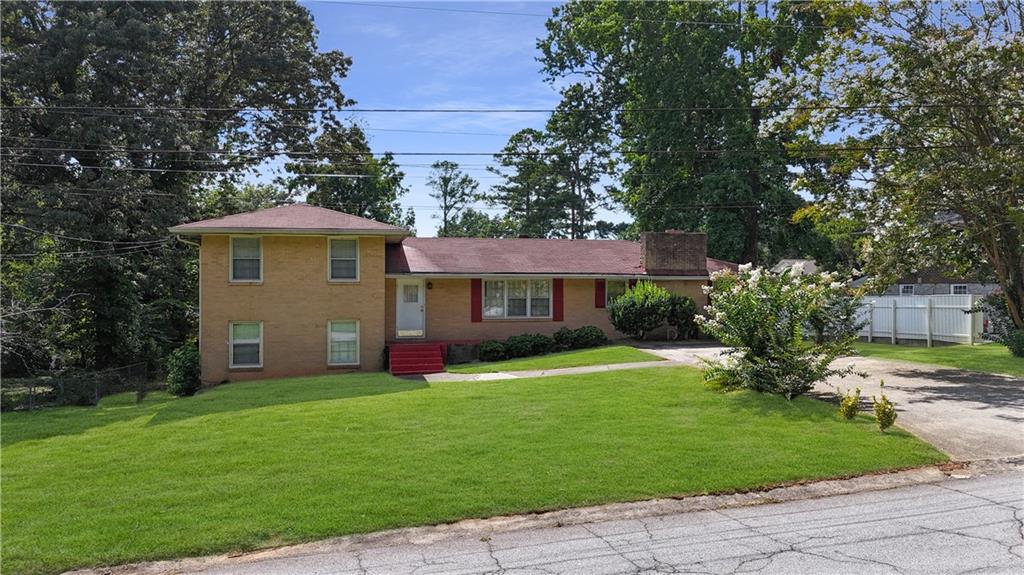 Hilltop Rd, Jonesboro, GA 30236