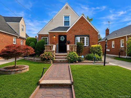 11418 238th St, Elmont, NY, 11003-3928 | Card Image