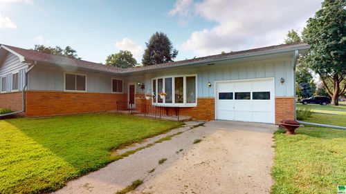 906 3rd Ave Nw, Pocahontas, IA, 50574-1447 | Card Image