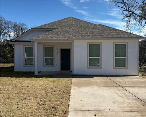 2205 Wellington St, Greenville, TX, 75401-2942 | Card Image