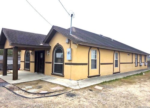 899 Austin Rd, Roma, TX, 78584-6621 | Card Image
