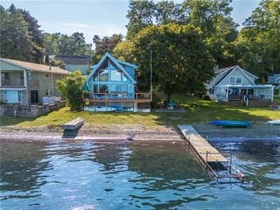 SPECTACULAR KEUKA LAKE GOLD COAST - ARCHITECT DESIGNED LINDAL CEDAR CONTEMPORARY | Image 3