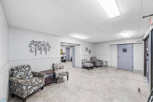 Lobby | Image 22