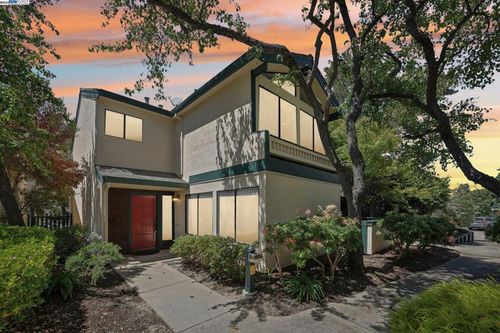 105 Carob Ln, Alameda, CA, 94502-6621 | Card Image