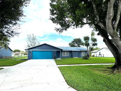 116 Park Road N, House other with 3 bedrooms, 2 bathrooms and null parking in Royal Palm Beach FL | Image 2