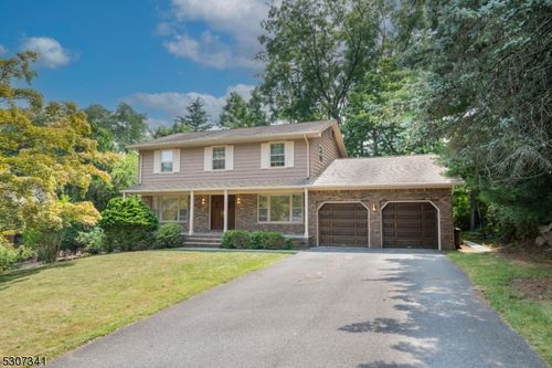 20 Whitewood Dr, Morris Plains, NJ, 07950-3322 | Card Image