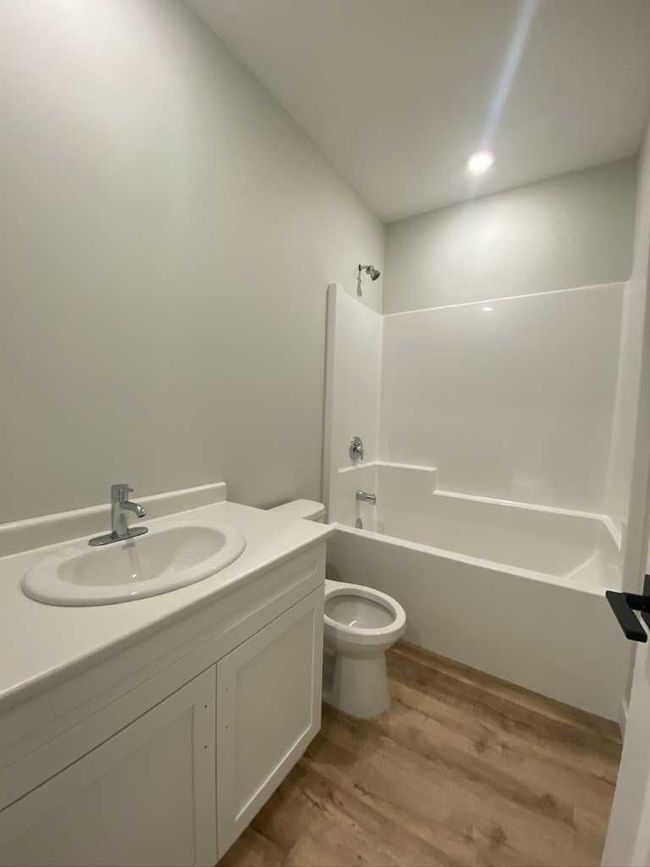 B - 9507 114 Ave, Home with 2 bedrooms, 1 bathrooms and null parking in Clairmont AB | Image 6