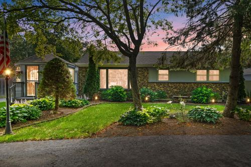11125 8th Ave, Pleasant Prairie, WI, 53158-5246 | Card Image
