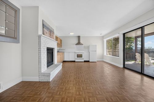 2929 Dollarton Highway, North Vancouver, BC, V7H1B1 | Card Image