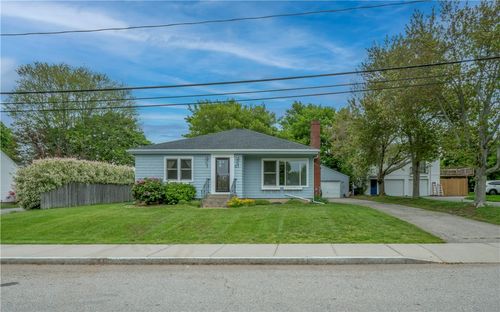 14 Dexter St, Newport, RI, 02840-1206 | Card Image