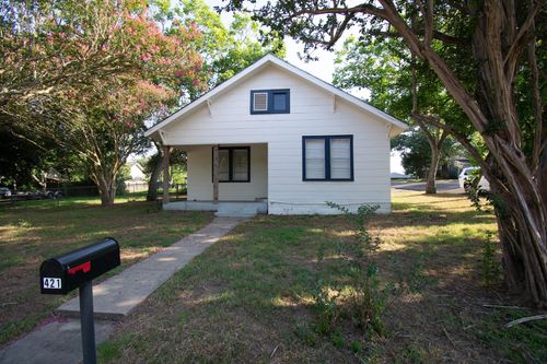 421 Fisher Rd, Bellville, TX, 77418 | Card Image