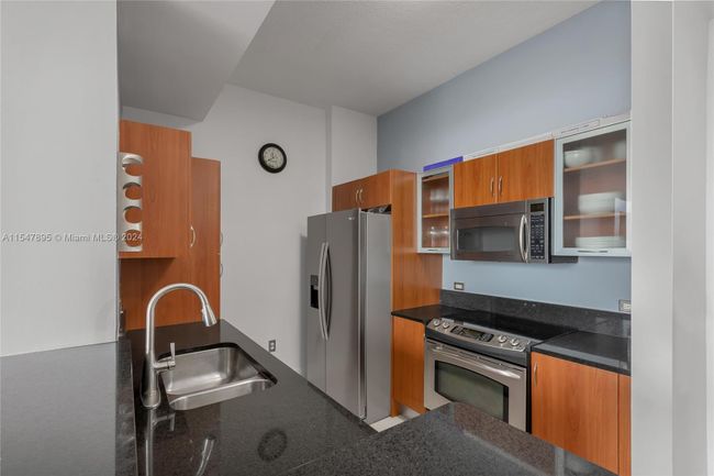 PH15 - 18800 Ne 29th Ave, Condo with 2 bedrooms, 2 bathrooms and null parking in Aventura FL | Image 2