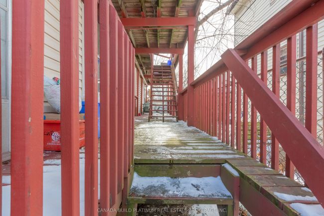 1543-45 Church St, Home with 8 bedrooms, 4 bathrooms and null parking in Windsor ON | Image 5