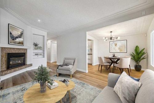 2009 40 St Se, Calgary, AB, T2B1B6 | Card Image