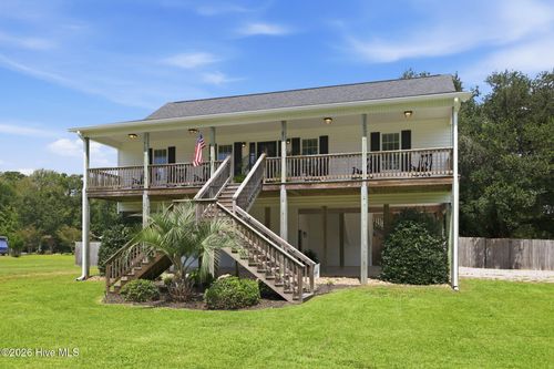 1422 Harkers Island Rd, Beaufort, NC, 28516-7226 | Card Image