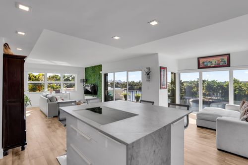 apt-303-1839 Middle River Dr, Fort Lauderdale, FL, 33305-3552 | Card Image