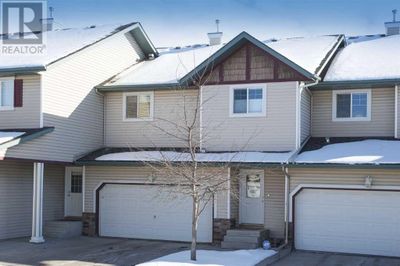 109 - 2 Westbury Pl Sw, Townhouse with 3 bedrooms, 3 bathrooms and 4 parking in Calgary AB | Image 2