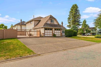 15480 112a Ave, House other with 4 bedrooms, 2 bathrooms and 12 parking in Surrey BC | Image 2