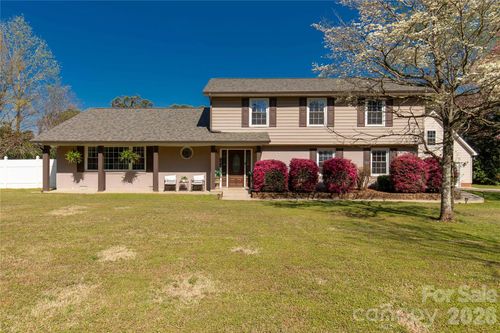 1212 Pinecrest Dr, Rock Hill, SC, 29732-8061 | Card Image
