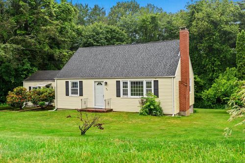 80 Old County Rd, East Granby, CT, 06026-9752 | Card Image