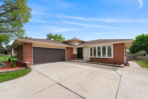 10403 Broadmoor Drive, Palos Hills, IL, 60465 | Card Image