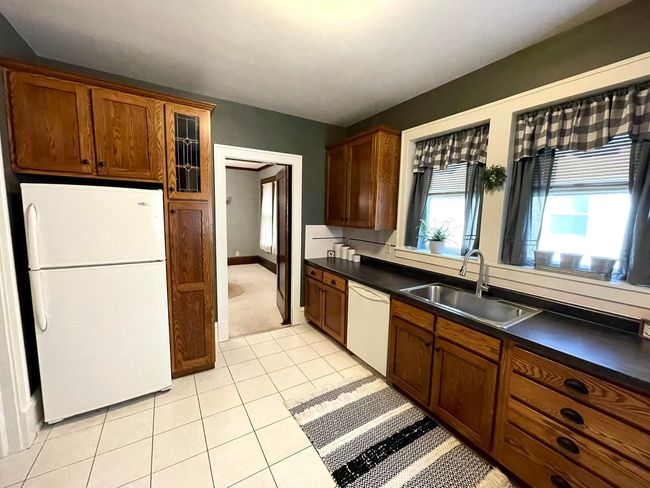 204 N Oak St, Home with 3 bedrooms, 1 bathrooms and null parking in Villa Grove IL | Image 12