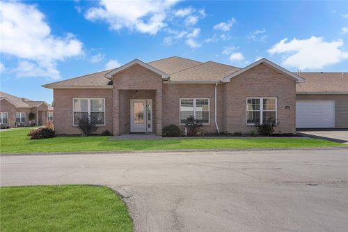 1502 Seminole Cir, Beaver Falls, PA, 15010-1675 | Card Image