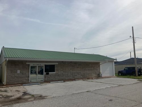 110 E Sloan St, Mount Vernon, MO, 65712 | Card Image