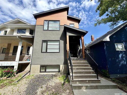 2043 Broder St, Regina, SK, S4N3S3 | Card Image