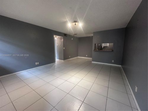31-h-821 Twin Lakes Dr, Coral Springs, FL, 33071-5305 | Card Image